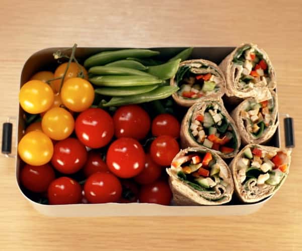 Wraps med Kavli MagerOst, kylling, agurk og paprika