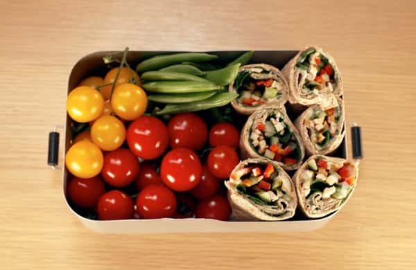 Wraps med Kavli MagerOst, kylling, agurk og paprika