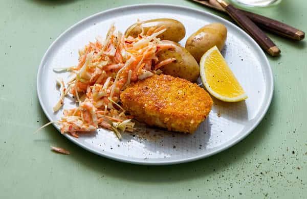 Sprøstekt seifilet med hjemmelaget eplecoleslaw
