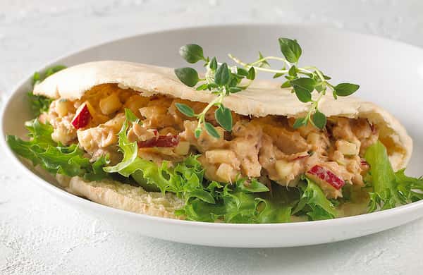 Pitabrød med tunfisksalat