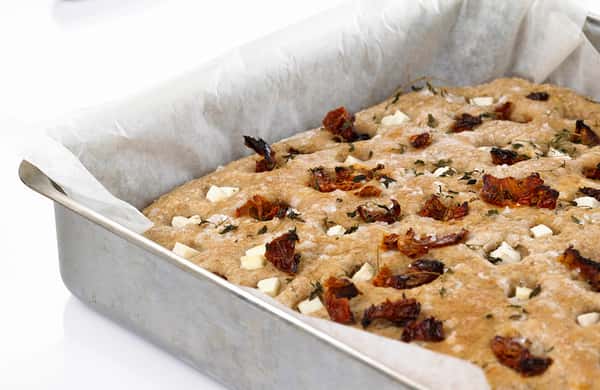 Focaccia med soltørket tomat og fetaost