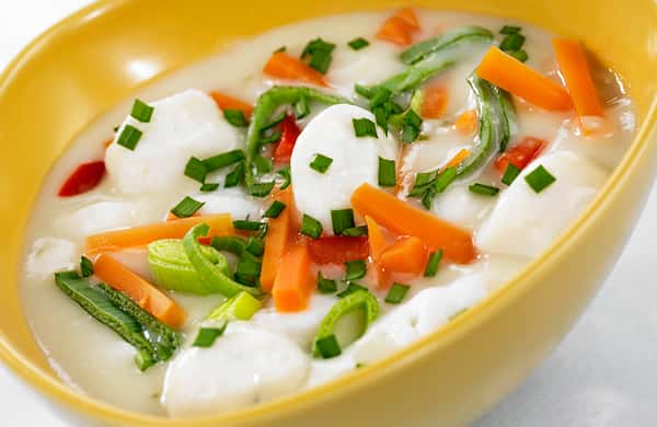 Fiskesuppe med fiskeboller