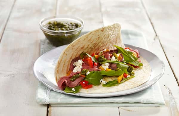 Tortilla med roastbiff og grillet paprika