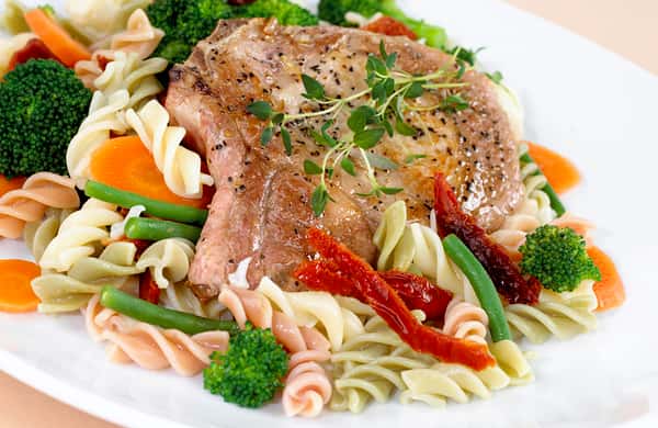 Koteletter med pasta