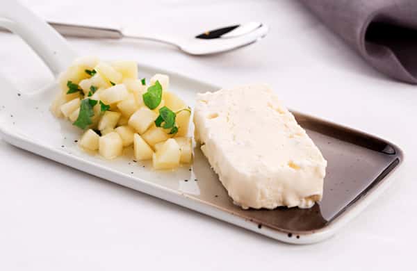 Chevre-is med pæresalsa