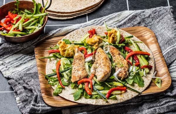 Wrap med kylling og hjemmelaget kikertdressing